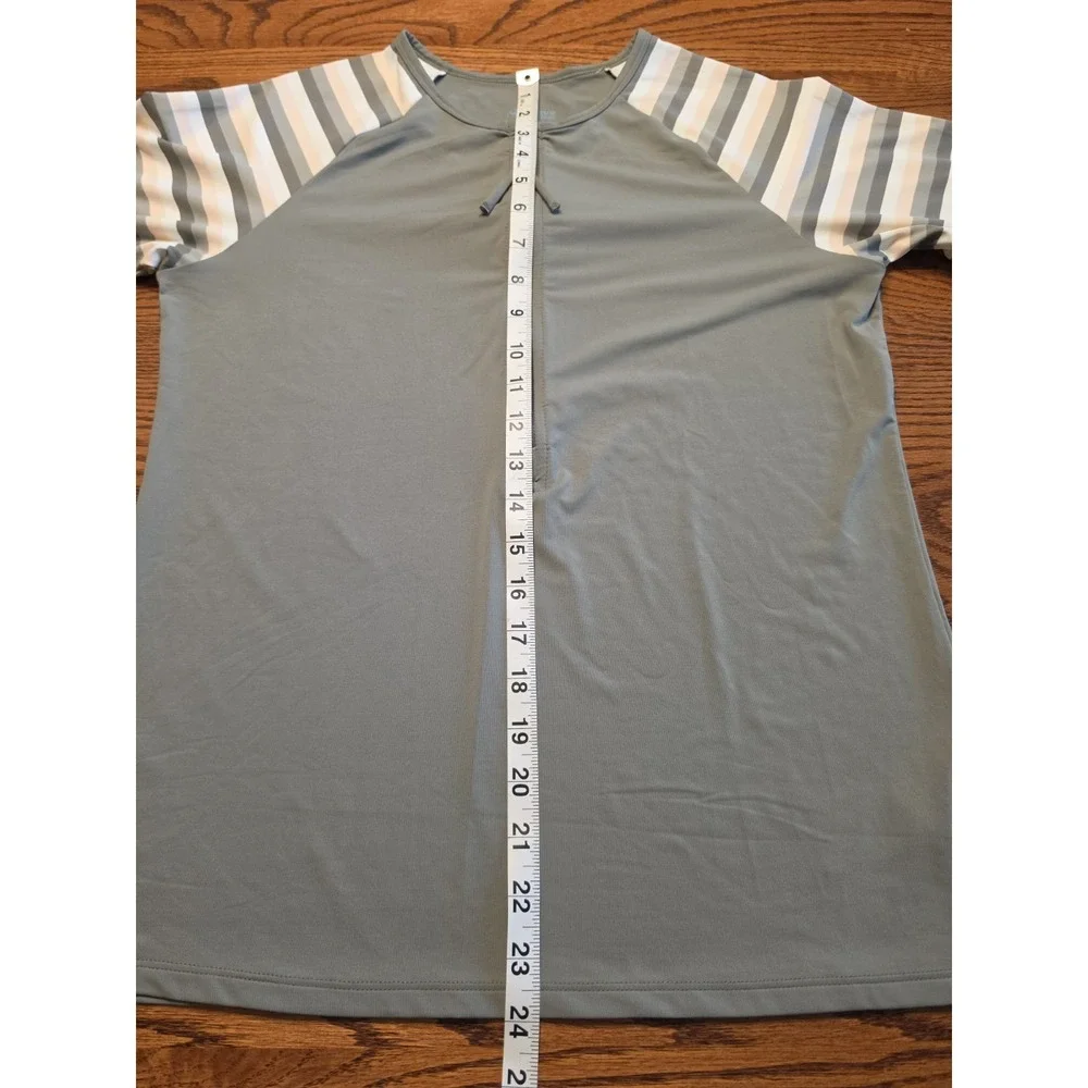 Carve Designs Rash Guard Swim Shirt Womens Large Sage Green Half Zip Beach